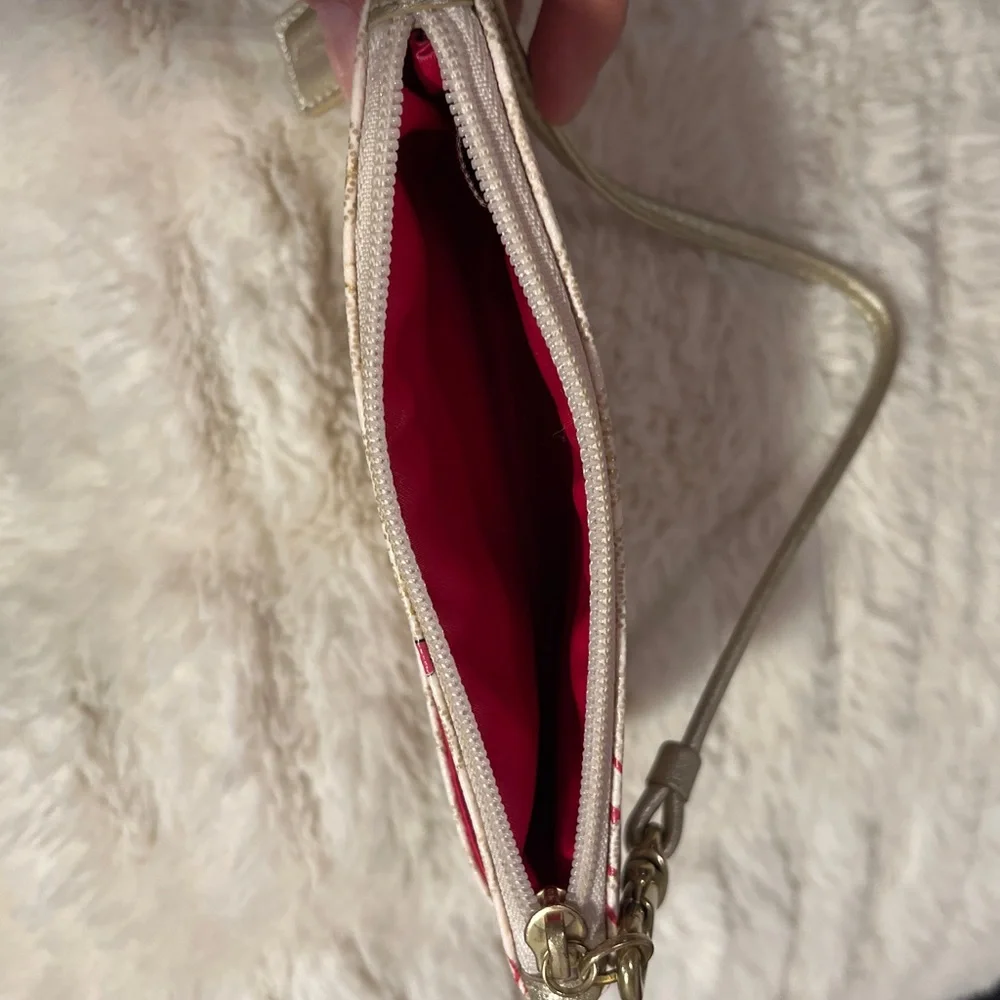 Coach pink and white leather wristlet - Picture 6 of 6